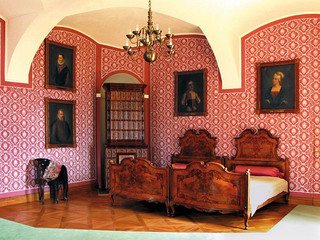 Restored bedroom at Děčín Castle
